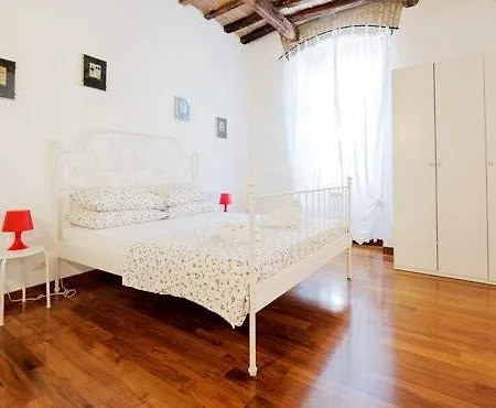 Interno 2 - Woody *