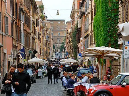 Interno 2 - Woody Roma