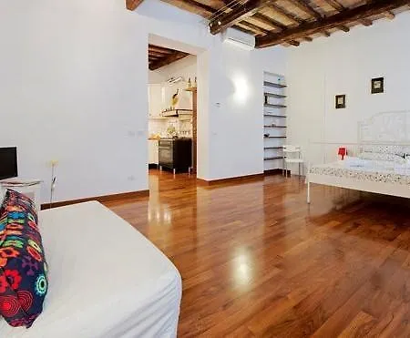 Appartamento Interno 2 - Woody Roma